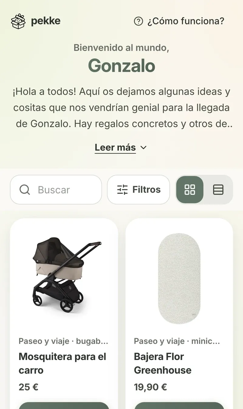 La misma lista abierta en un móvil: el nombre del bebé, el mensaje de los padres con la opción de leer más, un buscador con filtros y las tarjetas de regalo en dos columnas.